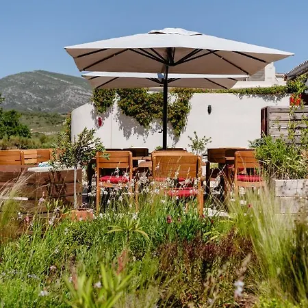 Hotel Les Volets Rouges - Cassis